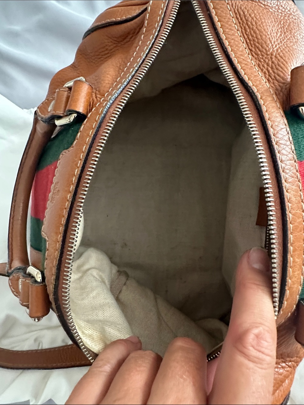 Gucci Boston Tan Leather Shoulder Bag with Green & Red Center Stripe crossbody - Picture 5 of 10